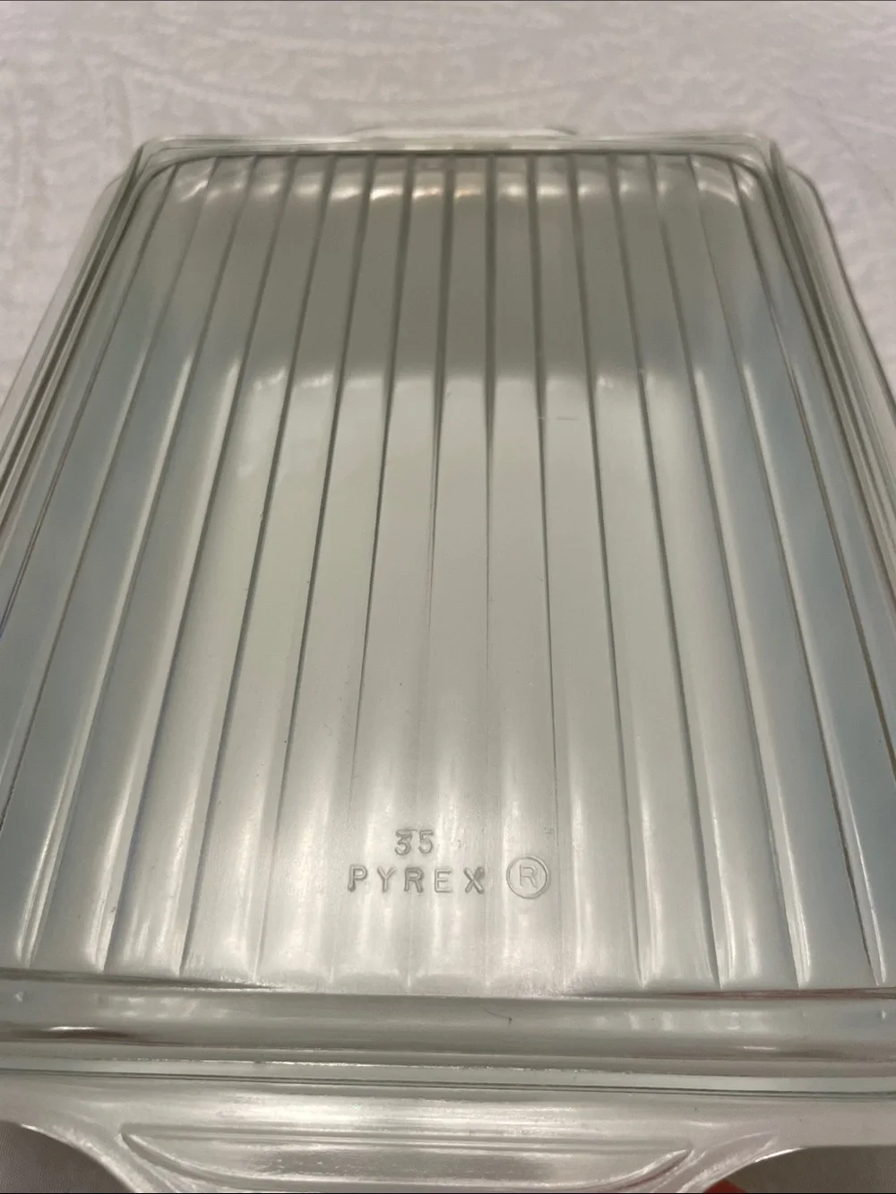 📍MCM Vintage Pyrex Amish Butterprint 1 1/2 Qt. Covered Milk Glass Baking Dish